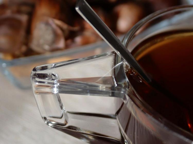 高血压人群这样喝茶血压稳——科学饮茶时间与方法详解