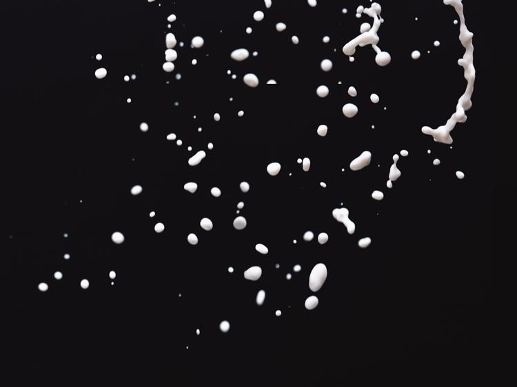 奶粉冲调泡沫解析:科学判断品质的七大要素与冲调技巧 奶粉冲调泡沫解析:科学判断品质的七大要素与冲调技巧