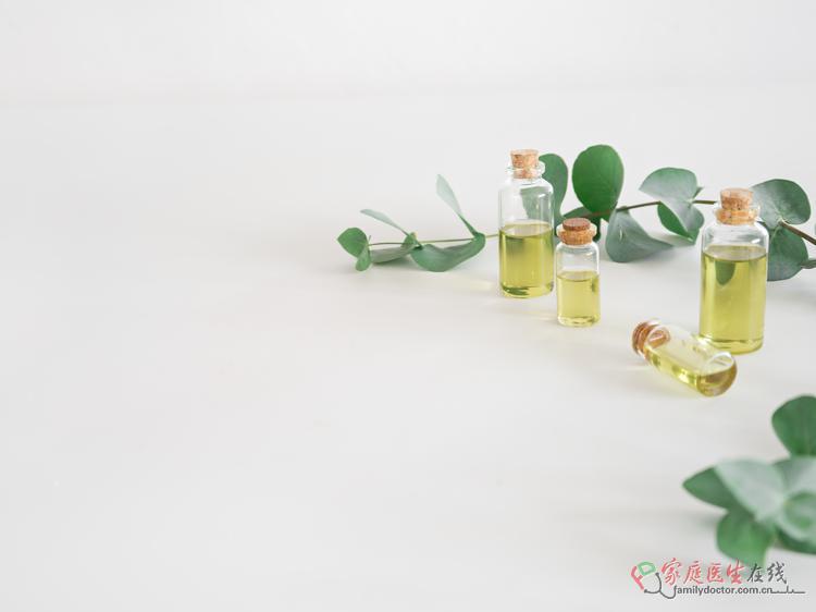 建议:用风油精建立“成分 - 用途 - 人群”三维使用模型! 风油精多维使用模型