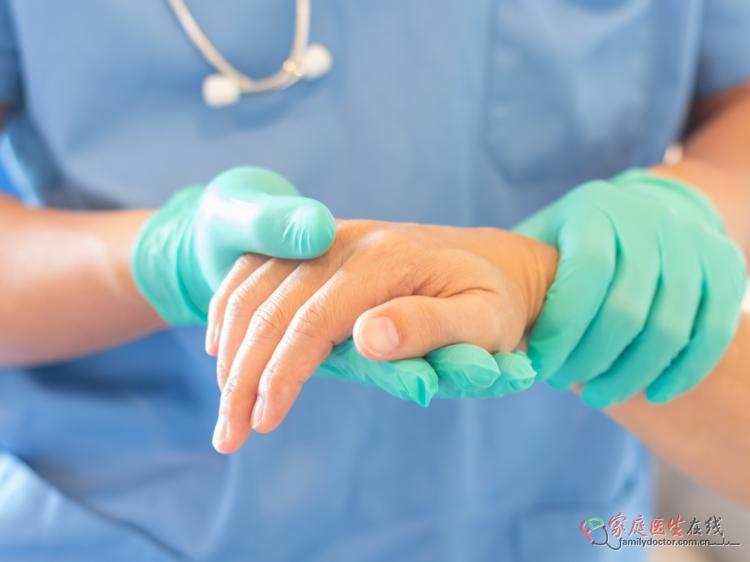 江苏男子手部外伤遇过度医疗，过度医疗难题咋破解？