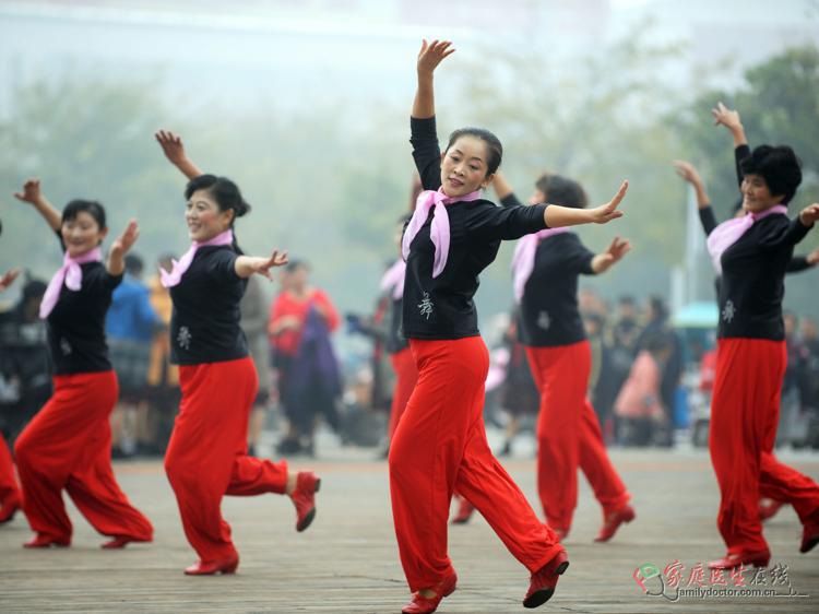 每周三次广场舞,两月体脂降3%-5%瘦肚子! 广场舞瘦肚子